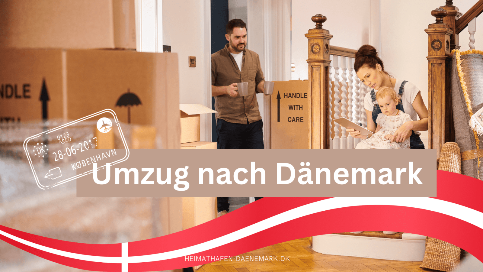 Tipps und Anbieter für den Umzug nach Dänemark Eine Familie während des Umzugs nach Dänemark